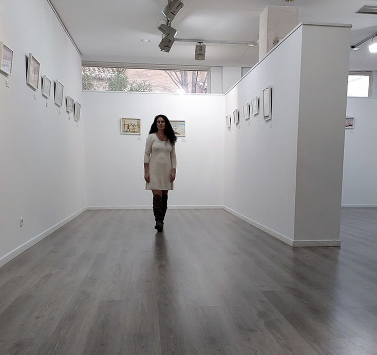 Expo  Centro Cultural San Juan Bautista Mayka Kaima, Mayka con sus cuadros