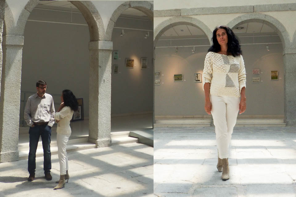 Foto de la artista Mayka Kaíma en la exposición Montecarmelo y Juan Moreno director del centro Socio Cultural de Montecarmelo.   Y con Rosina Hernández del Ayuntamiento de Pozuelo de Alarcón.